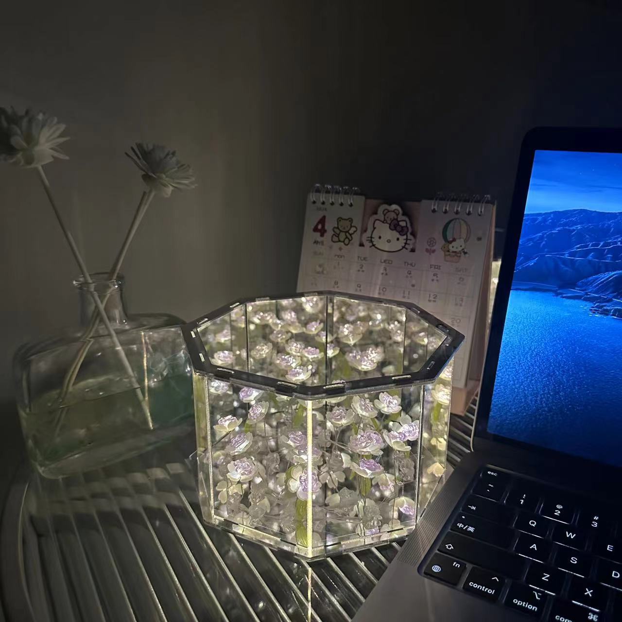 Trends Station Floral Harmony Night Light